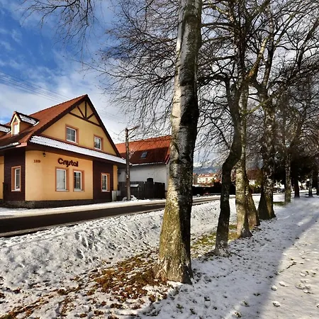 Penzión pre hostí Crystal 3*