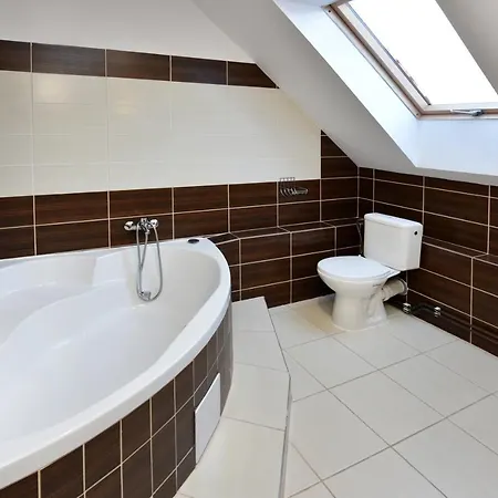 Crystal Penzión pre hostí