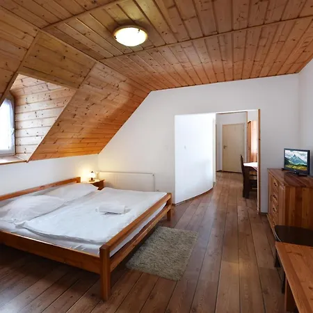 Crystal Penzión pre hostí Nova Lesna