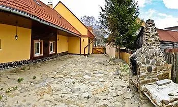 Crystal Penzión pre hostí 3*