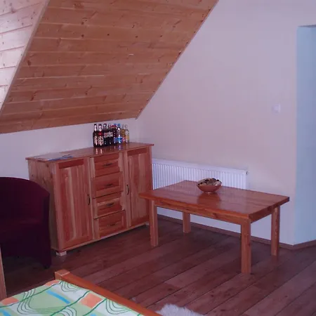 Crystal Penzión pre hostí Nova Lesna