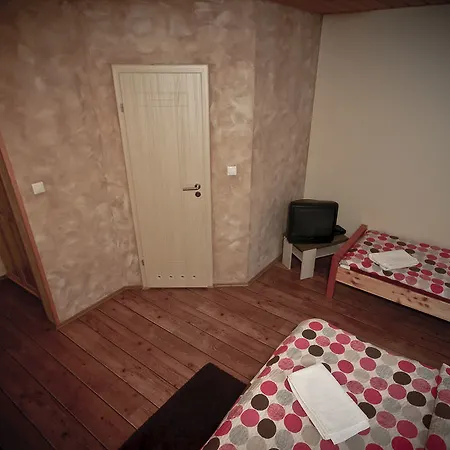 Crystal Penzión pre hostí Nova Lesna